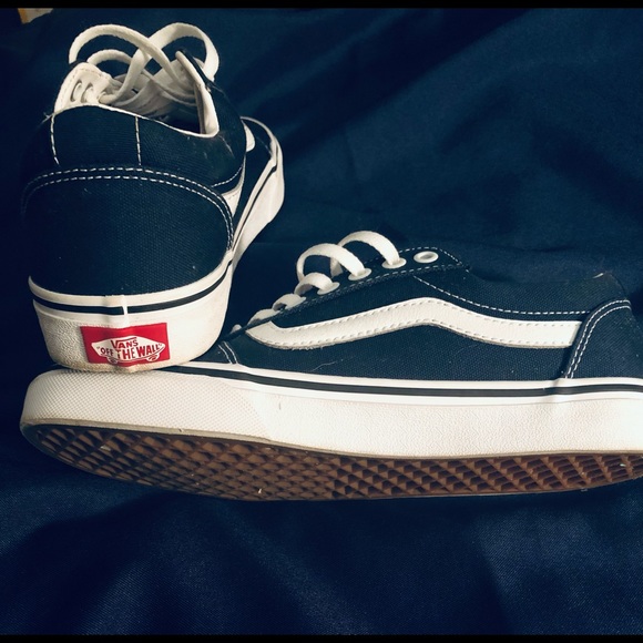 Vans sneakers navy blue and white. Excellent condition run slightly small - Picture 3 of 3
